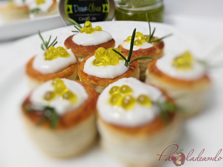 mini volovanes de tomate trufado con brandada de bacalao y caviar de aove pazladeando (1)